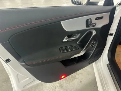 Mercedes-Benz CLA-Class 2023, 32990 км, за 25768.08 USD - фото 15