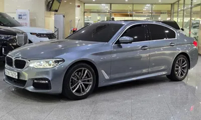 BMW 5-Series · 2018 год