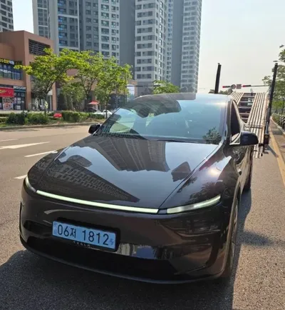 Tesla Model Y · 2026 год