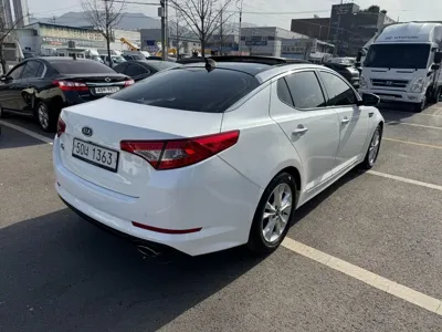 Kia K5 2011, 168359 км, за 2841.1 USD