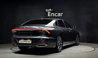 Hyundai Grandeur 2022, 66210 км, за 17264.01 USD