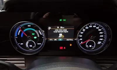 Hyundai Grandeur 2022, 66210 км, за 17264.01 USD - фото 8