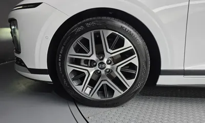 Hyundai Grandeur 2023, 64113 км, за 216.62 USD
