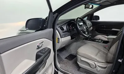 Kia Canival 2018, 159778 км, за 5244.85 USD - фото 10