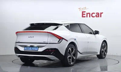 Kia EV6 2023, 71633 км, за 23959.56 USD
