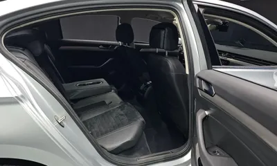 Volkswagen Passat 2018, 48714 км, за 11916.39 USD - фото 11