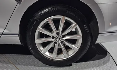 Volkswagen Passat 2018, 48714 км, за 11916.39 USD - фото 21