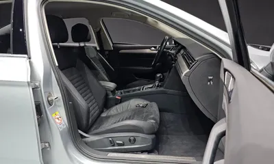 Volkswagen Passat 2018, 48714 км, за 11916.39 USD - фото 26