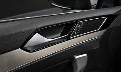 Volkswagen Passat 2018, 48714 км, за 11916.39 USD - фото 27