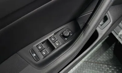 Volkswagen Passat 2018, 48714 км, за 11916.39 USD - фото 30