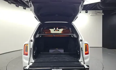 Rolls-Royce Cullinan 2024, 11974 км, за 303924.64 USD - фото 20