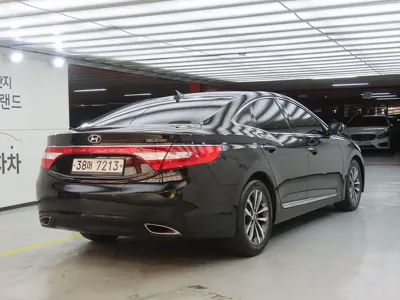 Hyundai Grandeur 2012, 204378 км, за 2231.85 USD