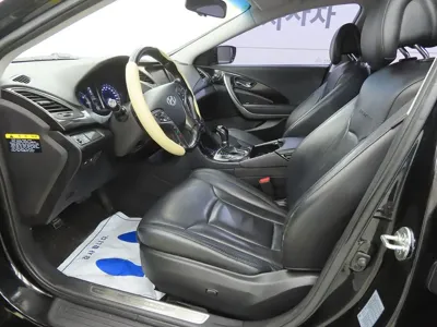 Hyundai Grandeur 2012, 204378 км, за 2231.85 USD