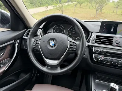 BMW 3 Series 2019, 95000 км, за 13507.68 USD