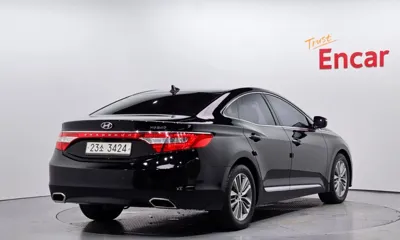 Hyundai Grandeur 2015, 147843 км, за 3277.72 USD