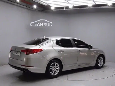Kia K5 2011, 172603 км, за 1641.07 USD