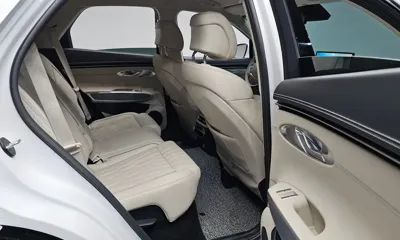 Genesis GV70 2023, 46855 км, за 27887.92 USD - фото 11