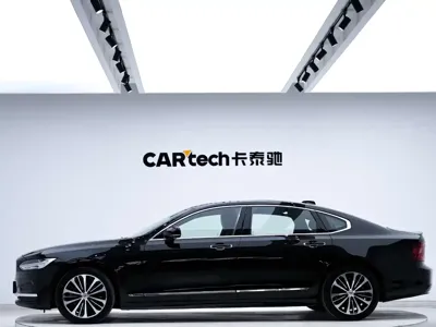 Volvo S90 2023, 42300 км, за 24238.93 USD