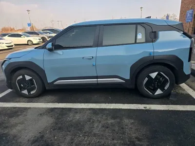 Kia EV3 2026, 33000 км, за 16290.7 USD