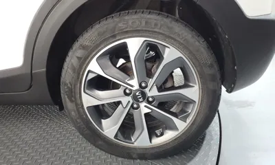 Kia Stonic 2019, 101395 км, за 7680.19 USD - фото 21