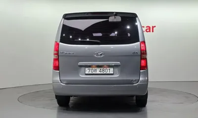 Hyundai Starex 2011, 107685 км, за 5883.13 USD
