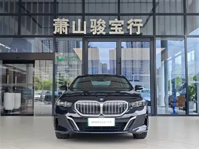 BMW i5 2025, 7000 км, за 37344.77 USD