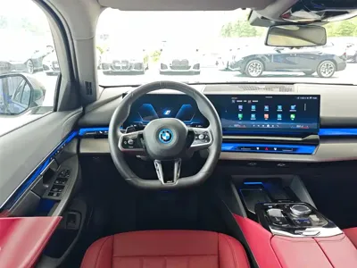 BMW i5 2025, 7000 км, за 37344.77 USD - фото 10