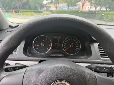 Volkswagen Lavida 2014, 164000 км, за 2766.28 USD