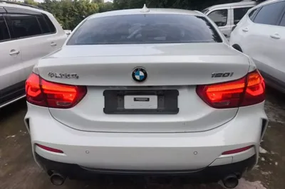 BMW 1 Series 2021, 60100 км, за 12234 USD