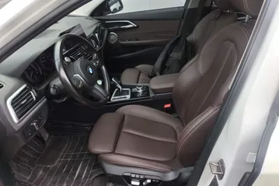 BMW 1 Series 2021, 60100 км, за 12234 USD - фото 17