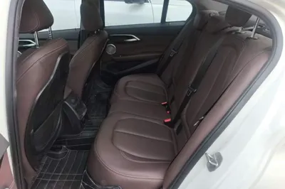 BMW 1 Series 2021, 60100 км, за 12234 USD - фото 20