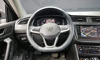 Volkswagen Tiguan 2021, 123653 км, за 16688.73 USD - фото 13