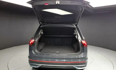 Volkswagen Tiguan 2021, 123653 км, за 16688.73 USD - фото 20