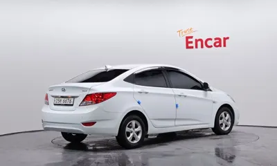 Hyundai Accent 2014, 137323 км, за 2311.26 USD