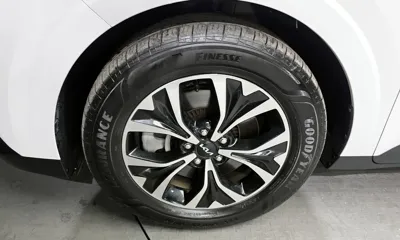 Kia Canival 2023, 49945 км, за 14846.91 USD
