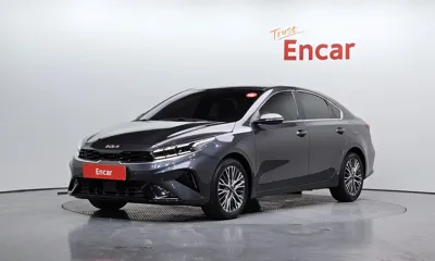 Kia K3 · 2022 год