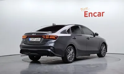 Kia K3 2022, 62850 км, за 10109.02 USD