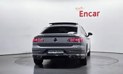 Volkswagen Arteon 2022, 110230 км, за 21703.45 USD