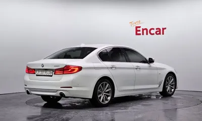 BMW 5-Series 2018, 169109 км, за 11225.63 USD