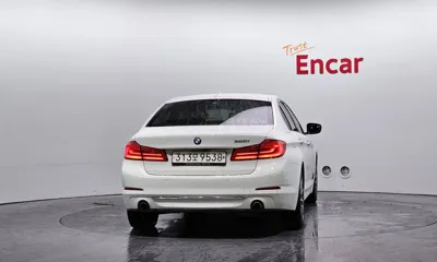 BMW 5-Series 2018, 169109 км, за 11225.63 USD