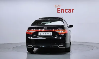 Hyundai Grandeur 2015, 166010 км, за 4298.01 USD