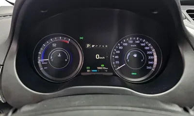 Hyundai Grandeur 2015, 166010 км, за 4298.01 USD - фото 8