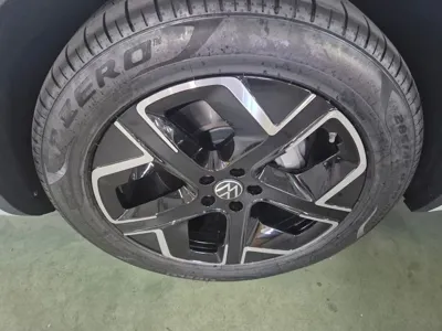 Volkswagen Touareg 2026, 19 км, за 68268.35 USD