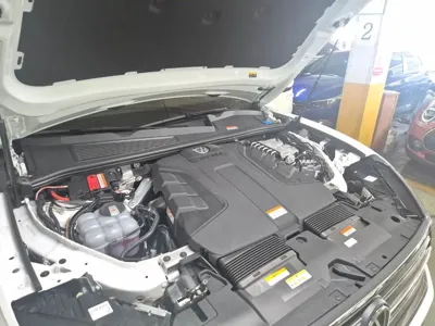 Volkswagen Touareg 2026, 19 км, за 68268.35 USD - фото 6