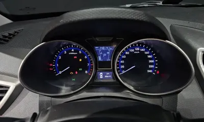 Hyundai Veloster 2012, 148141 км, за 1898.32 USD - фото 8