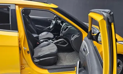 Hyundai Veloster 2012, 148141 км, за 1898.32 USD - фото 17
