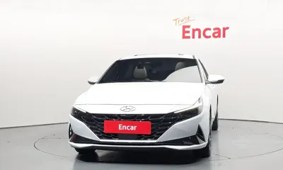 Hyundai Avante 2023, 111721 км, за 10968.75 USD