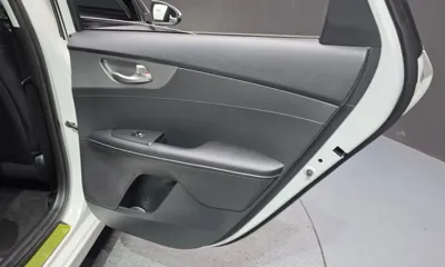 Kia K3 2021, 99173 км, за 8089.05 USD - фото 25