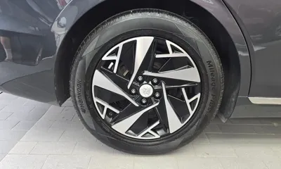 Hyundai Grandeur 2023, 118428 км, за 13326.39 USD