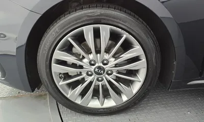 Kia K5 2019, 33112 км, за 11159.25 USD